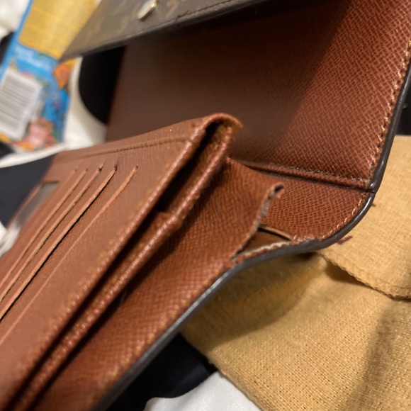 Louis Vuitton wallet - Picture 4 of 4